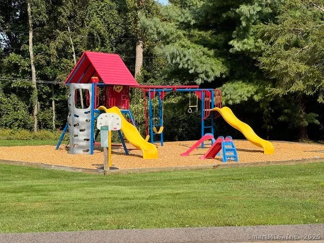 a view of a park with entertaining space