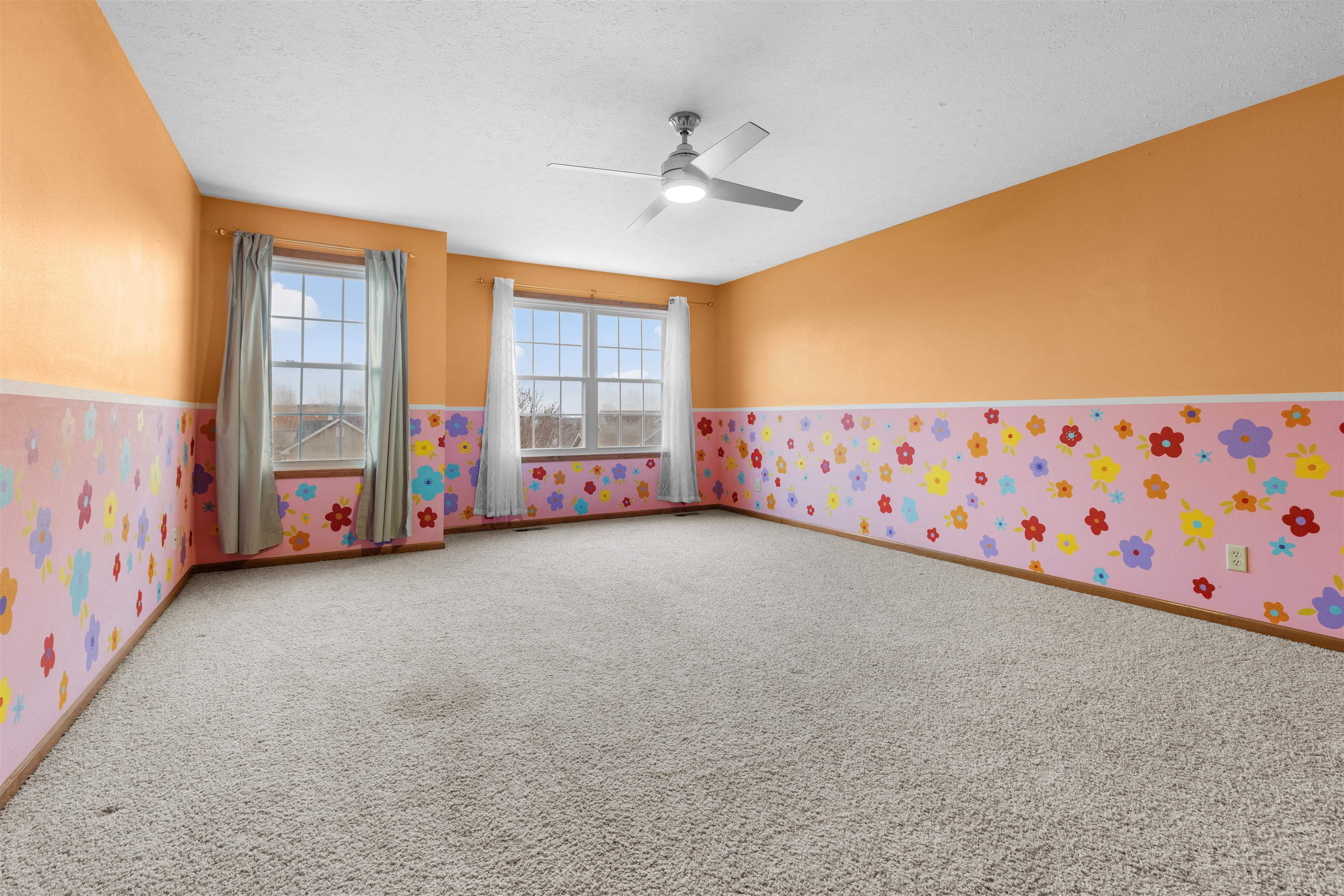 8507 Crooked Bend Road Machesney Park, IL 61115 - Photo 18 of 33 an empty room with windows