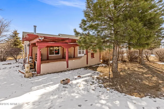 $725,000 | 8980 Crystal View Lane, Flagstaff, AZ 86004