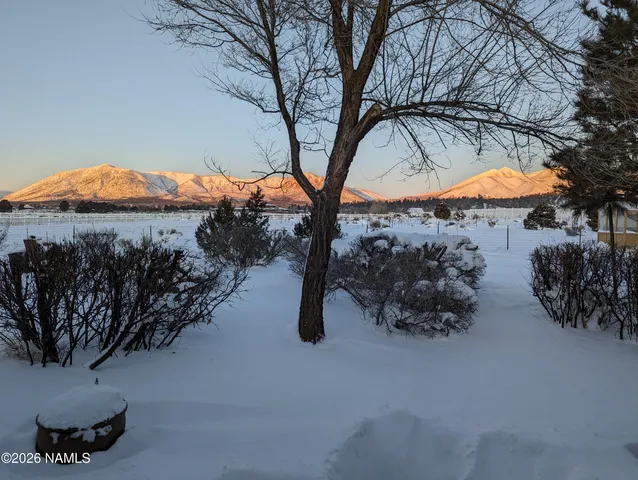 $725,000 | 8980 Crystal View Lane, Flagstaff, AZ 86004