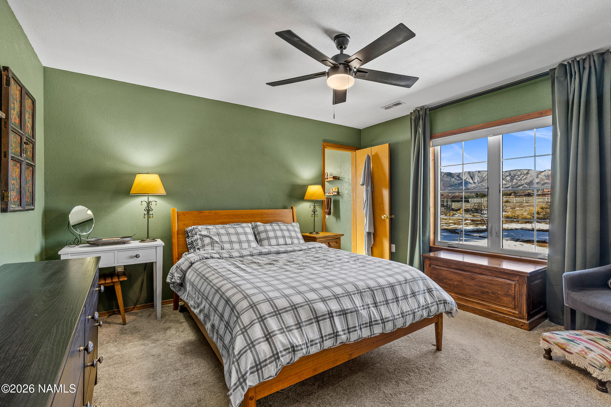 8980 Crystal View Lane Flagstaff, AZ 86004 - Photo 5 of 33 Primary Bedroom