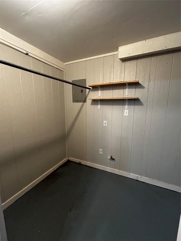 903 West 30th Street, Unit B Austin, TX 78705 - Photo 8 of 9 an empty room with a wooden space and window