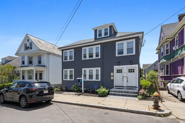 $1,170,000 | 48 Farquhar Street, Boston, MA 02131
