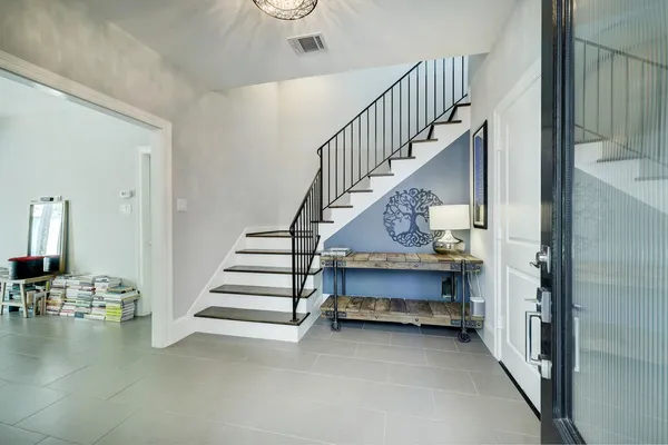 $3,995 | 2014 Crockett Street, Houston, TX 77007