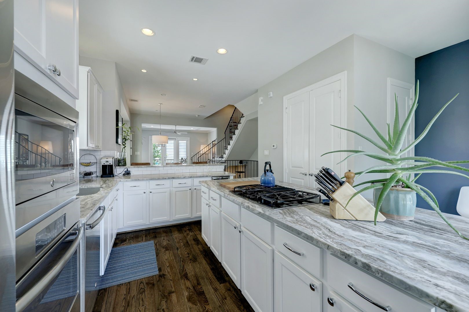 2014 Crockett Street Houston, TX 77007 - Photo 9 of 35