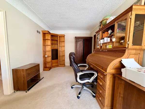 $357,500 | 622 Woodcrest Avenue, Worthington, MN 56187