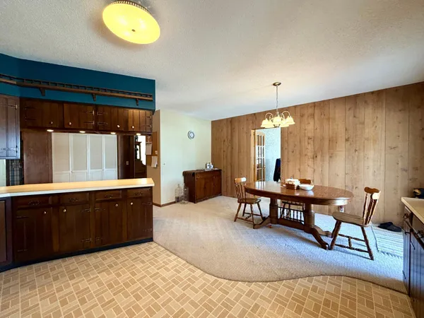 $357,500 | 622 Woodcrest Avenue, Worthington, MN 56187