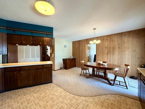 $349,900 | 622 Woodcrest Avenue, Worthington, MN 56187