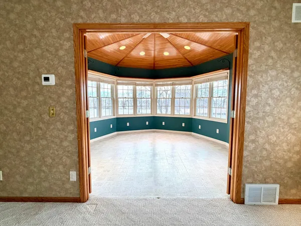 $349,900 | 622 Woodcrest Avenue, Worthington, MN 56187