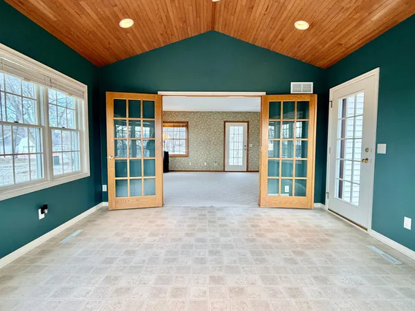 $349,900 | 622 Woodcrest Avenue, Worthington, MN 56187