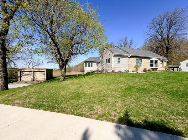 $349,900 | 622 Woodcrest Avenue, Worthington, MN 56187
