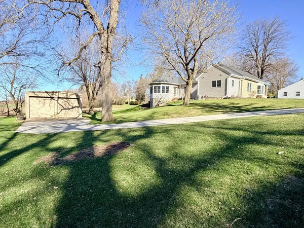$357,500 | 622 Woodcrest Avenue, Worthington, MN 56187