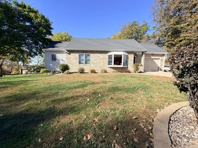 $385,000 | 622 Woodcrest Avenue, Worthington, MN 56187