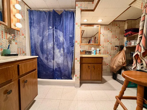 $357,500 | 622 Woodcrest Avenue, Worthington, MN 56187