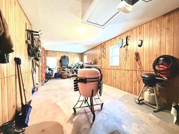 $357,500 | 622 Woodcrest Avenue, Worthington, MN 56187