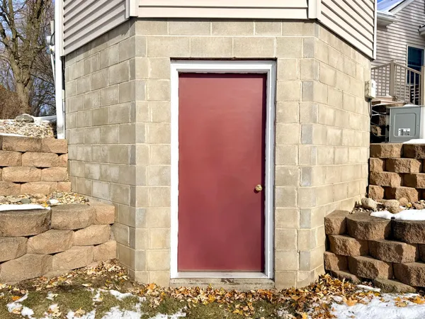 $349,900 | 622 Woodcrest Avenue, Worthington, MN 56187