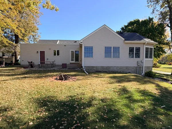 $357,500 | 622 Woodcrest Avenue, Worthington, MN 56187