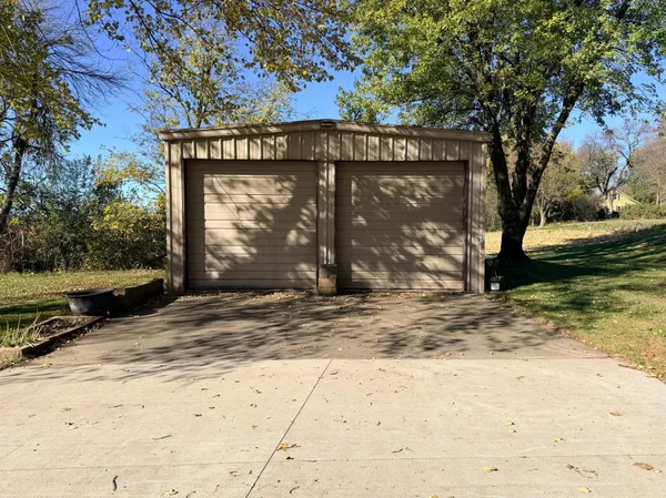 $357,500 | 622 Woodcrest Avenue, Worthington, MN 56187