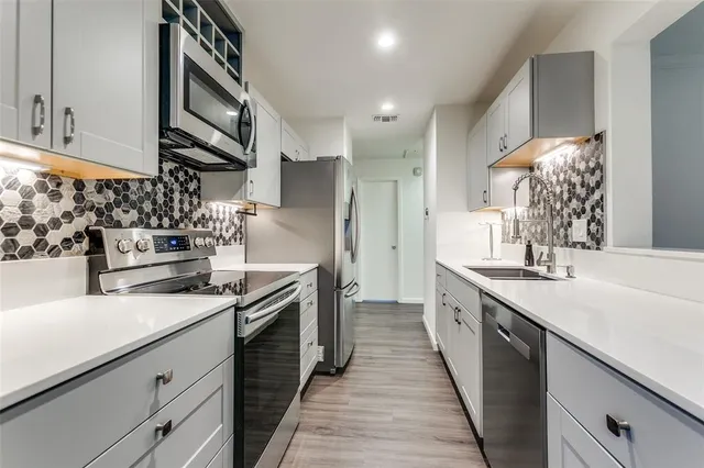 $1,800 | 8601 Park Lane, Unit 111, Dallas, TX 75231