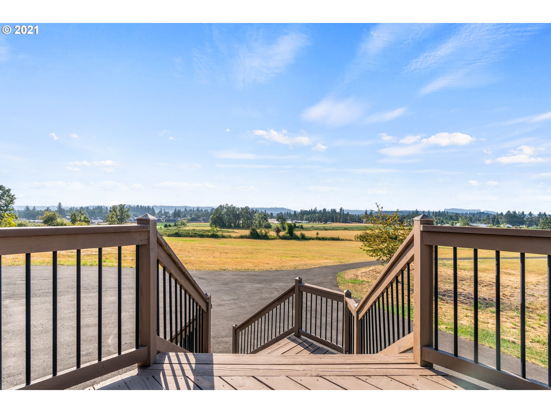 14740 South Gerkman Road Oregon City, OR 97045 - Photo 2 of 32 Gallery Image 2