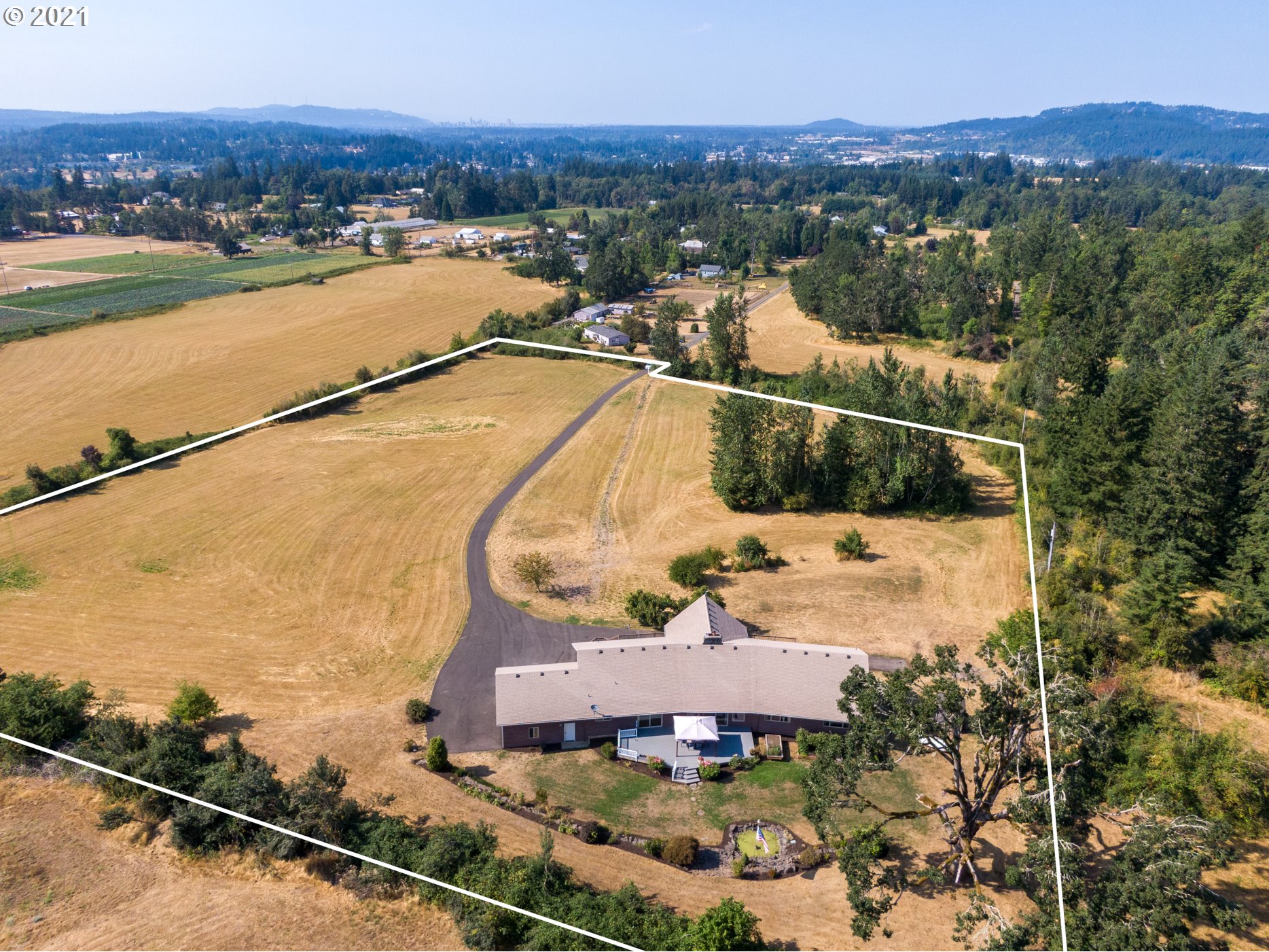 14740 South Gerkman Road Oregon City, OR 97045 - Photo 3 of 32 Gallery Image 3
