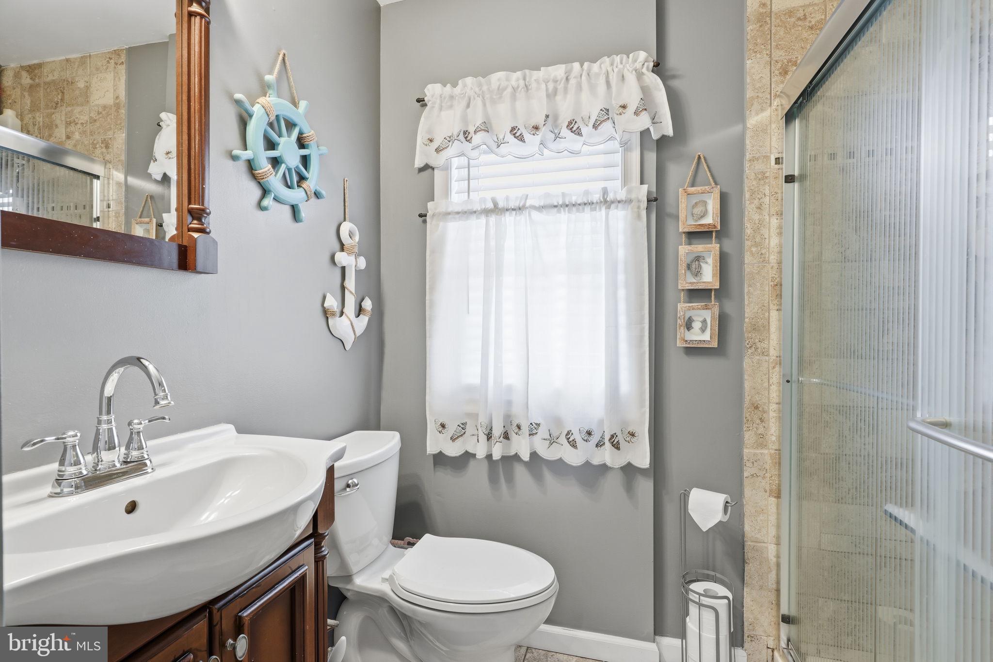 682 Trenton Road Fairless Hills, PA 19030 - Photo 13 of 27 Full Bath