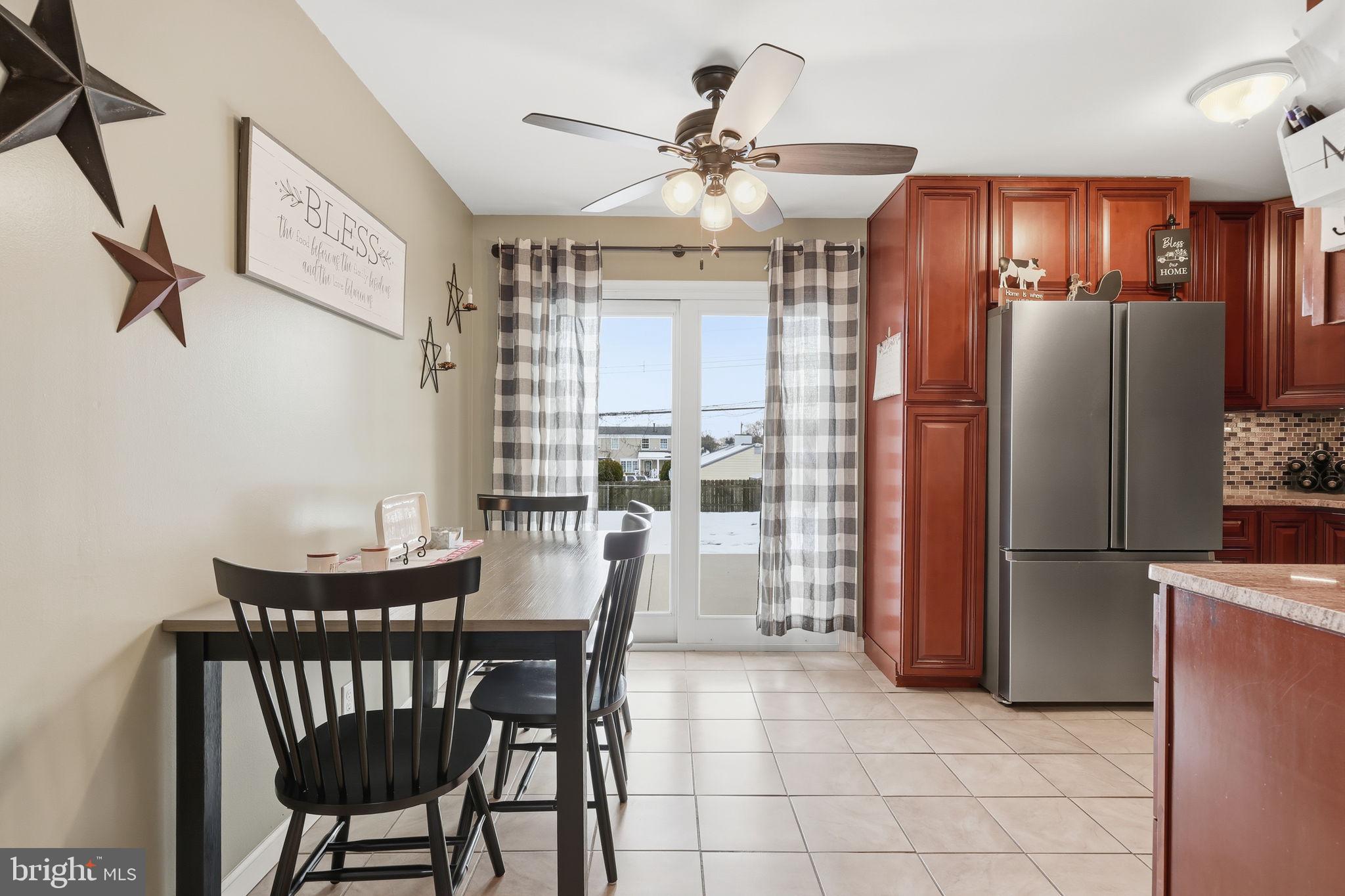 682 Trenton Road Fairless Hills, PA 19030 - Photo 10 of 27 Eat in Kitchen