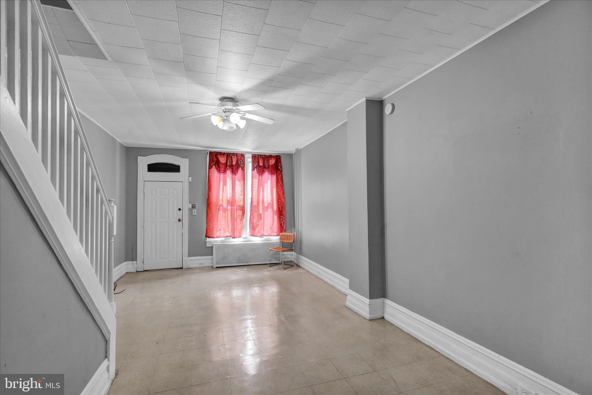 129 Poplar Street Reading, PA 19601 - Photo 5 of 27 360_8157