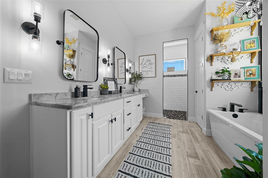 11707 Southeast 101st Court Road Belleview, FL 34420 - Photo 37 of 84