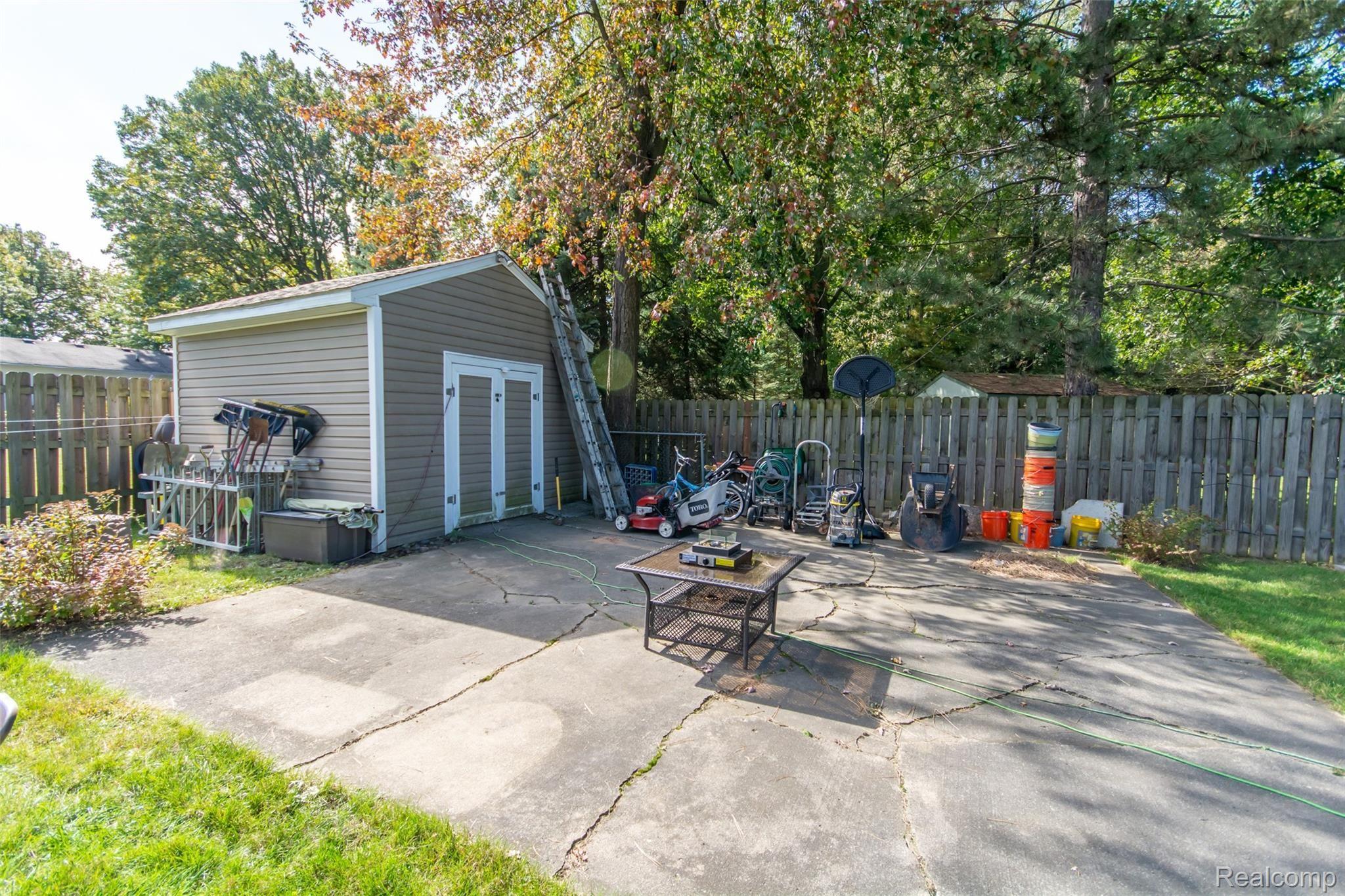 5445 Corunna Road Flint, MI 48532 - Photo 26 of 28 DSC_6149.jpg