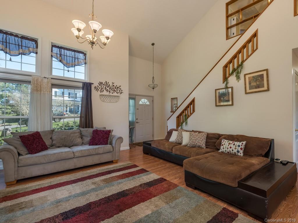 164 Kennedy Road Weaverville, NC 28787 - Photo 4 of 23 Gallery Image 4