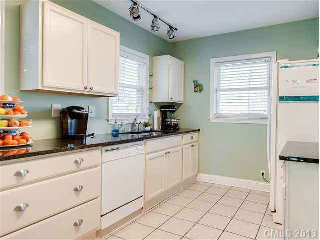 512 Hollis Road Charlotte, NC 28209 - Photo 6 of 15