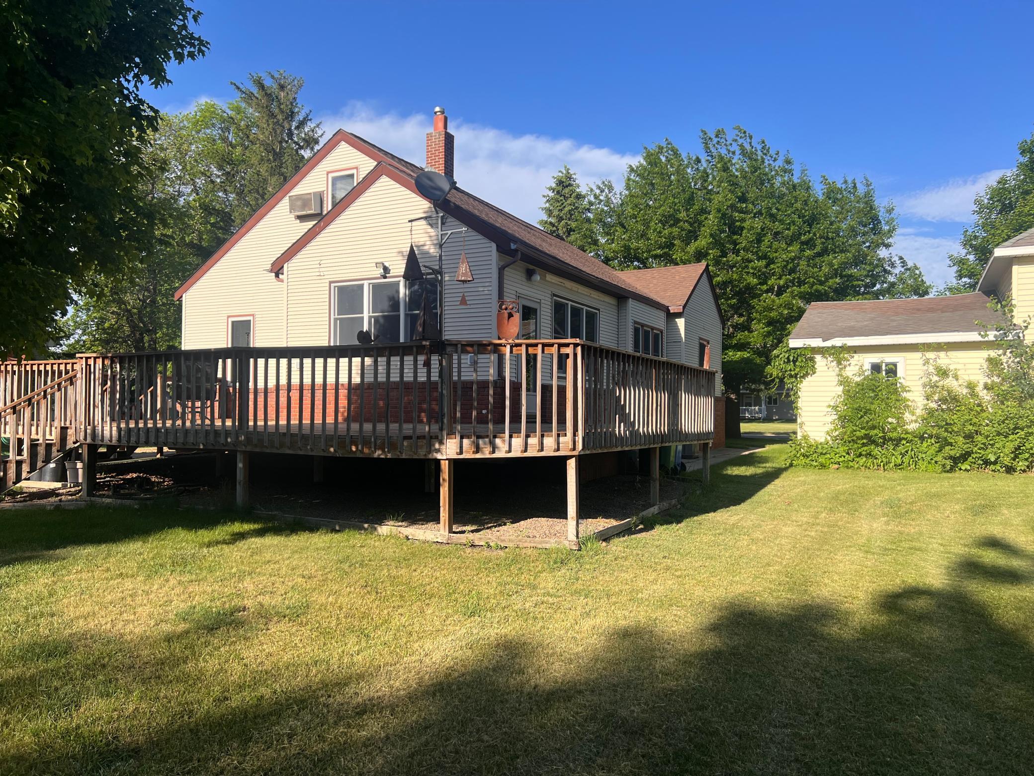 311 South Tyler Street Tyler, MN 56178 - Photo 5 of 31