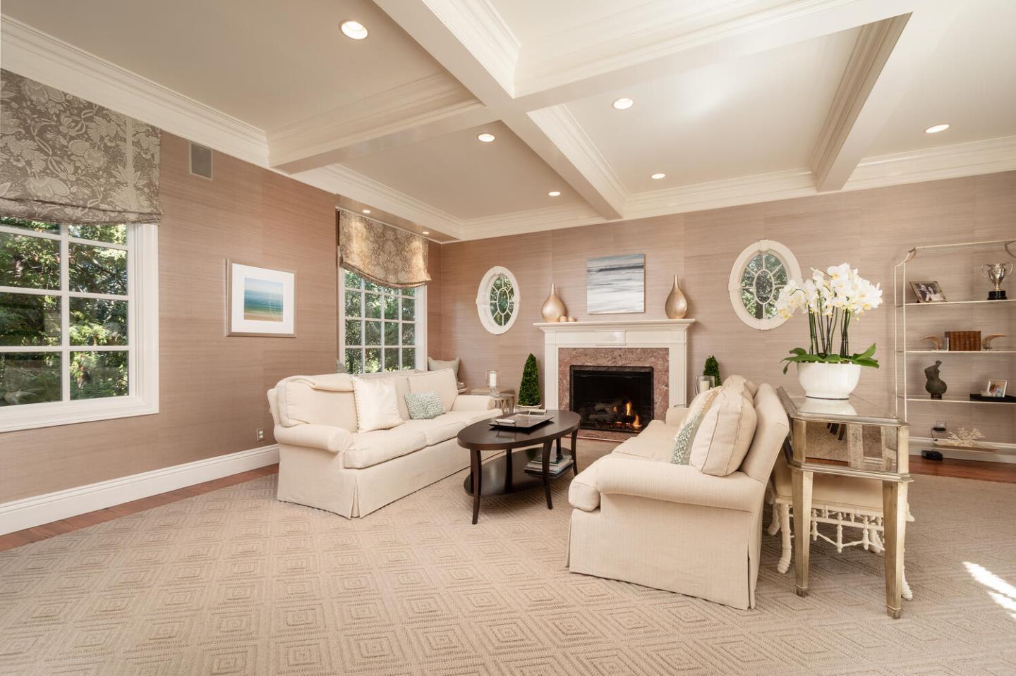 601 Chiltern Road Hillsborough, CA 94010 - Photo 13 of 55