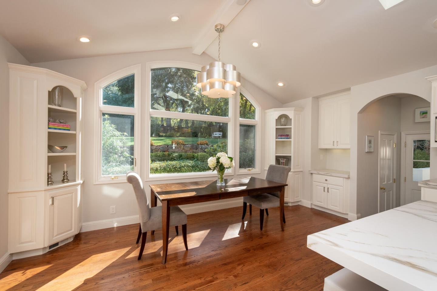 601 Chiltern Road Hillsborough, CA 94010 - Photo 23 of 55