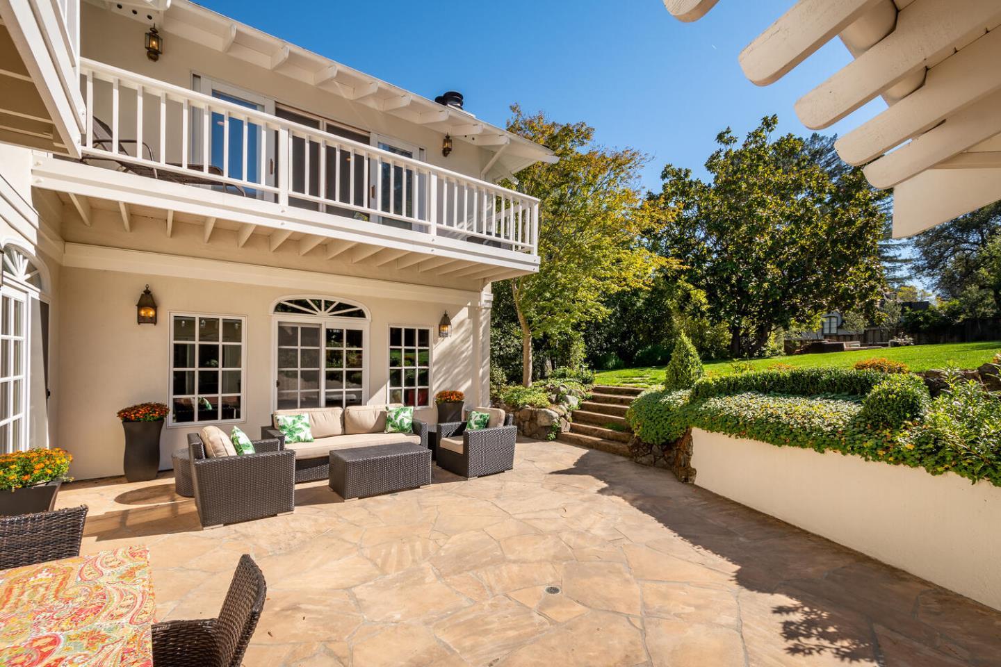 601 Chiltern Road Hillsborough, CA 94010 - Photo 39 of 55