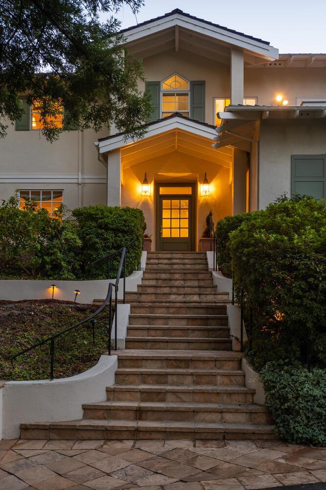 601 Chiltern Road Hillsborough, CA 94010 - Photo 5 of 55