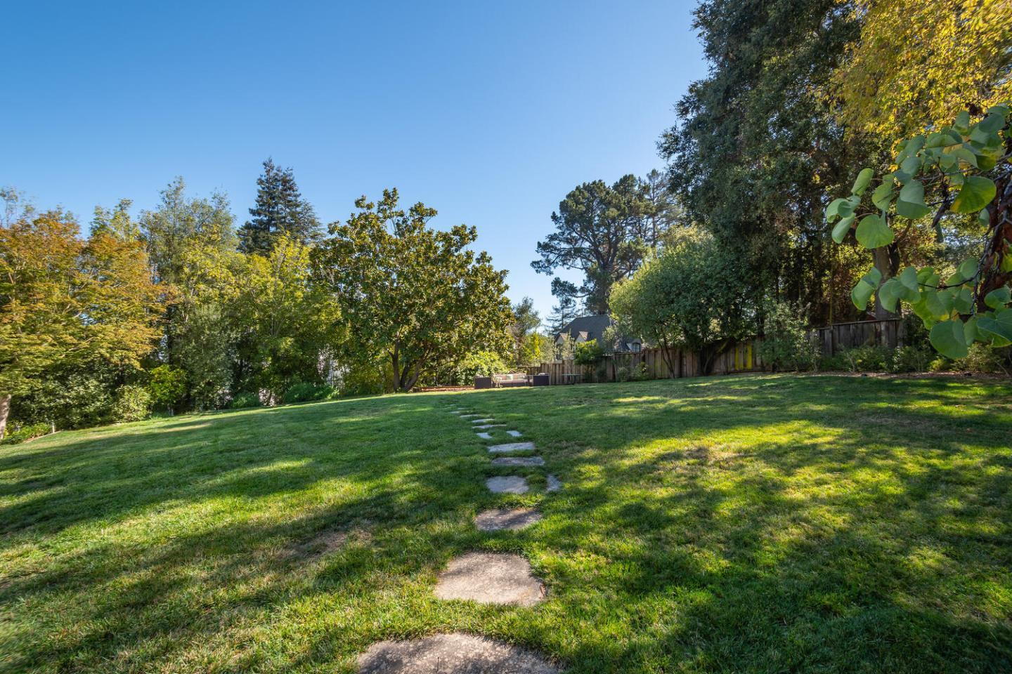 601 Chiltern Road Hillsborough, CA 94010 - Photo 43 of 55