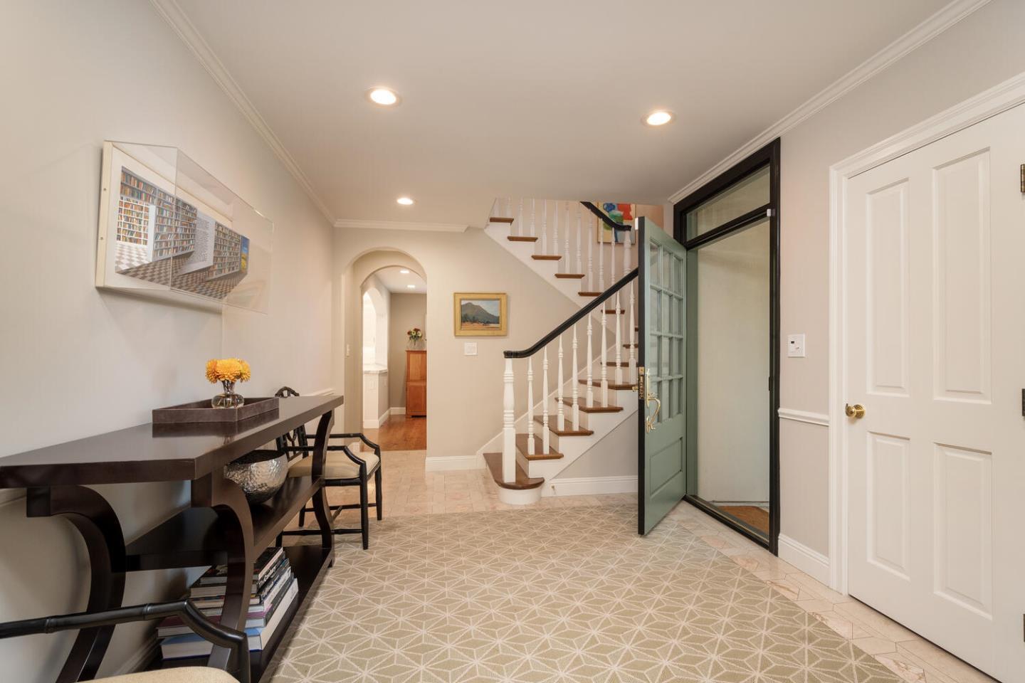 601 Chiltern Road Hillsborough, CA 94010 - Photo 10 of 55