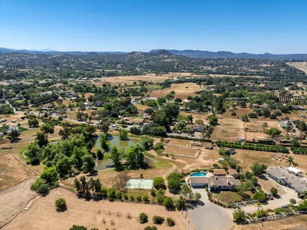 $1,249,000 | 31301 Kira Place, Valley Center, CA 92082