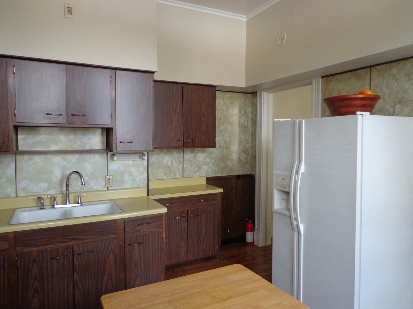 2357 Walnut Street, Unit 3 Blue Island, IL 60406 - Photo 11 of 16 a kitchen with stainless steel appliances a refrigerator and a sink