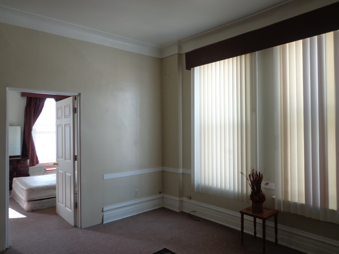 2357 Walnut Street, Unit 3 Blue Island, IL 60406 - Photo 5 of 16 a room with window