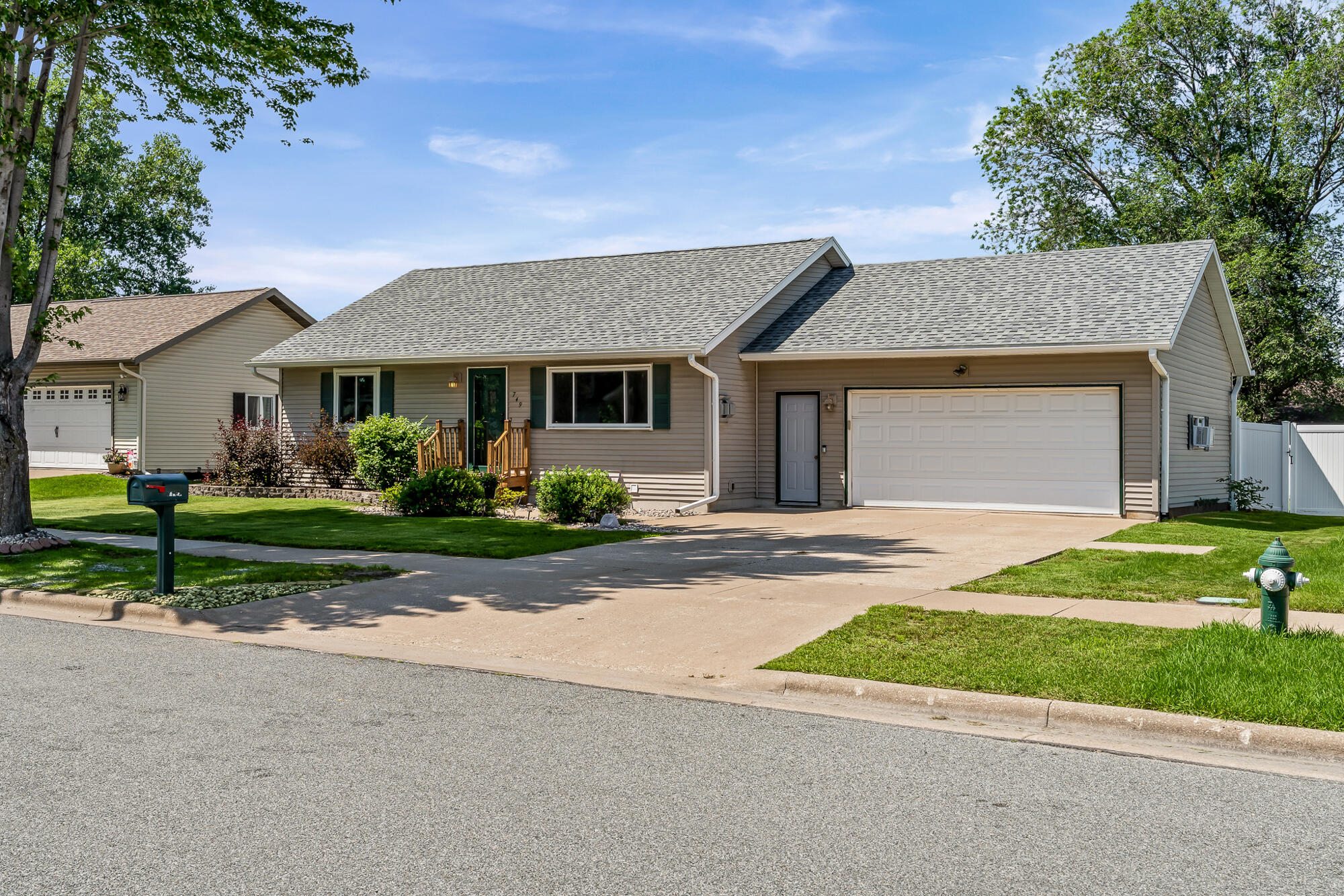 749 Troy Street Onalaska, WI 54650 - Photo 1 of 26 2_dsc00057