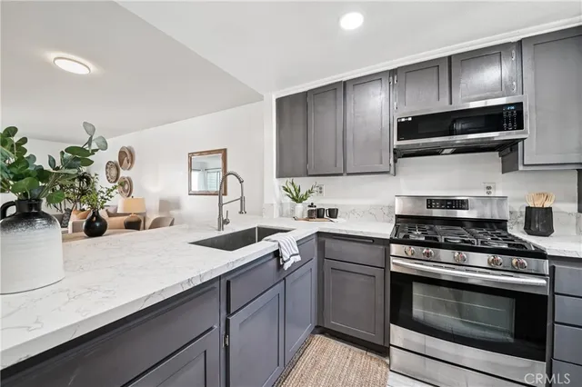 $399,000 | 628 Daisy Avenue, Unit 316, Long Beach, CA 90802