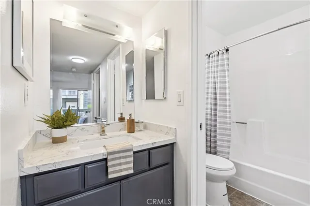 $399,000 | 628 Daisy Avenue, Unit 316, Long Beach, CA 90802