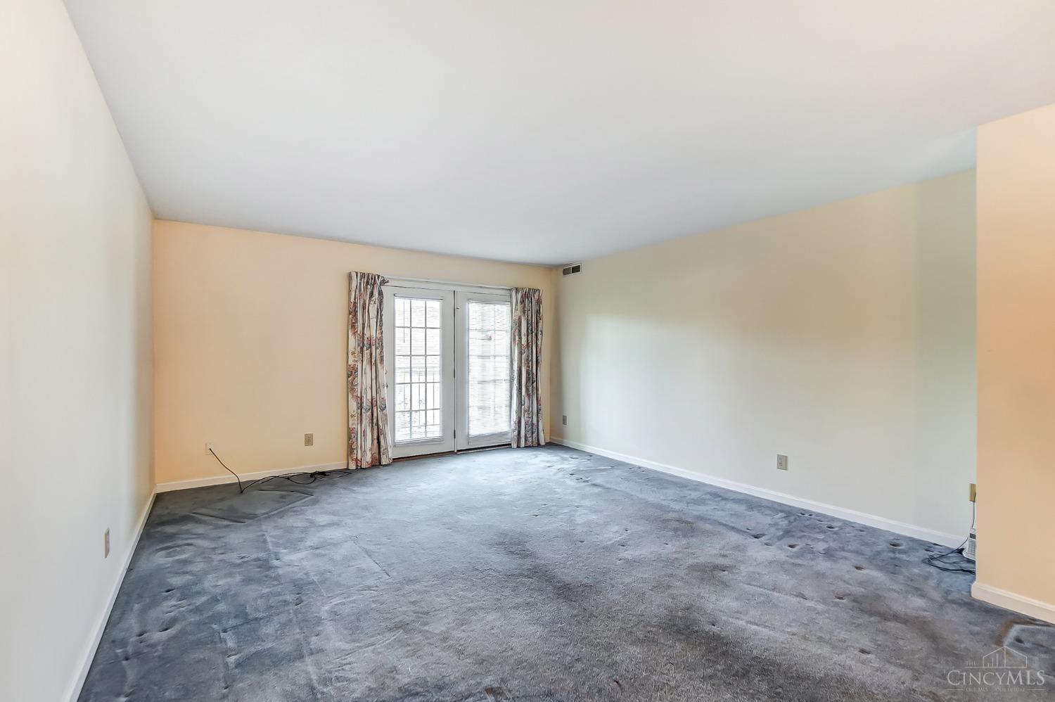 817 Neeb Road, Unit 1 Cincinnati, OH 45233 - Photo 5 of 22 Gallery Image 5