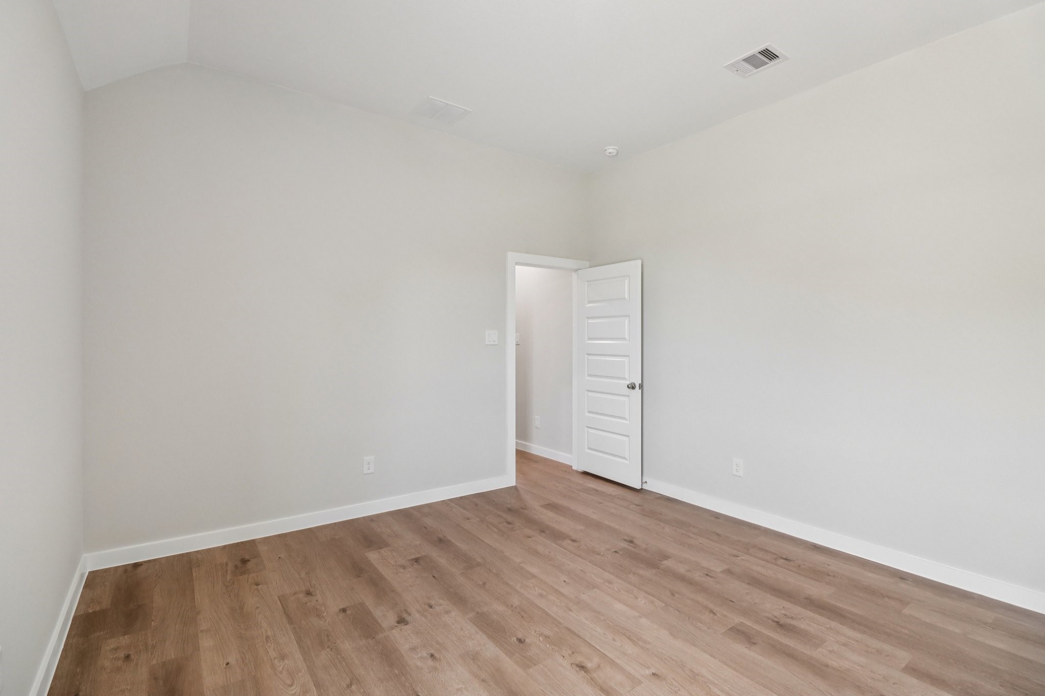 13424 Maverick Trail Road Conroe, TX 77303 - Photo 20 of 35 a view of an empty room