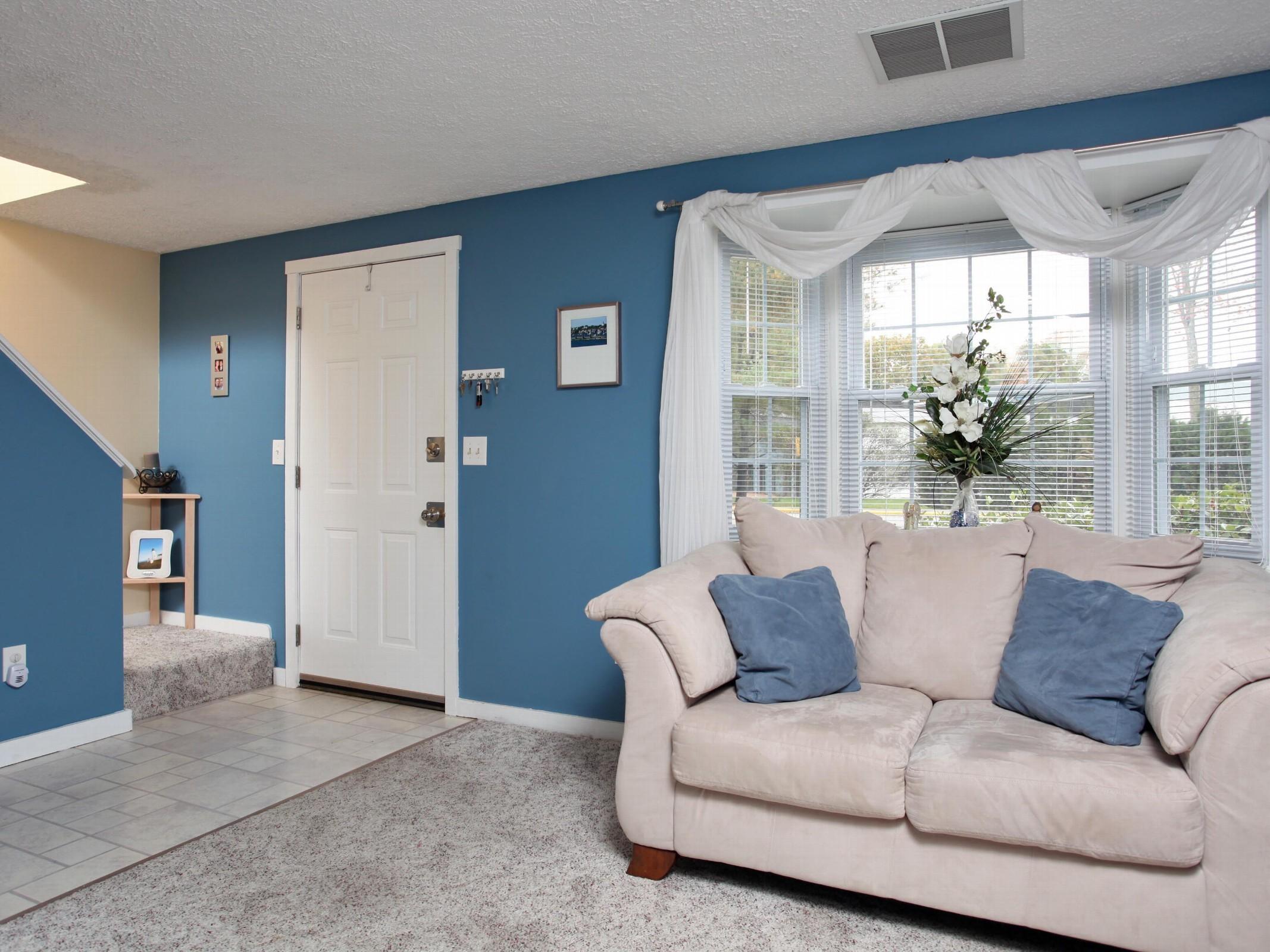 1 Munroe Lane, Unit 1 Topsham, ME 04086 - Photo 3 of 15 ANDREWS_11181_P03_118888