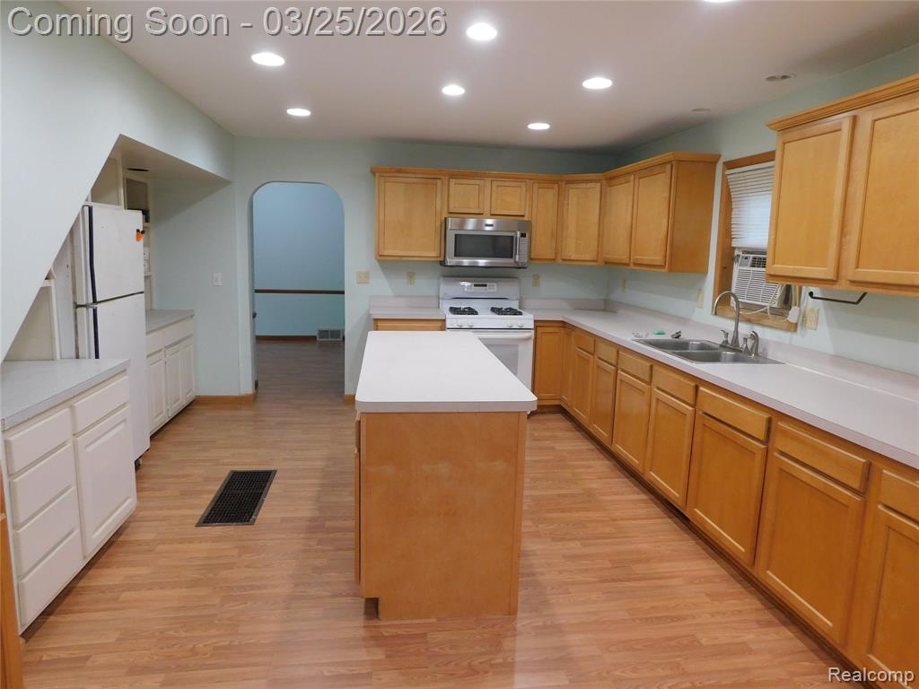 5284 Scotch Settlement Road Almont, MI 48003 - Photo 8 of 43