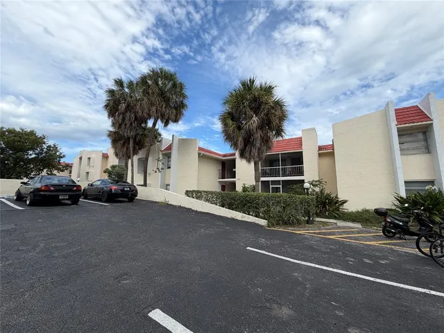 $1,950 | 640 Northwest 13th Street, Unit 26, Boca Raton, FL 33486